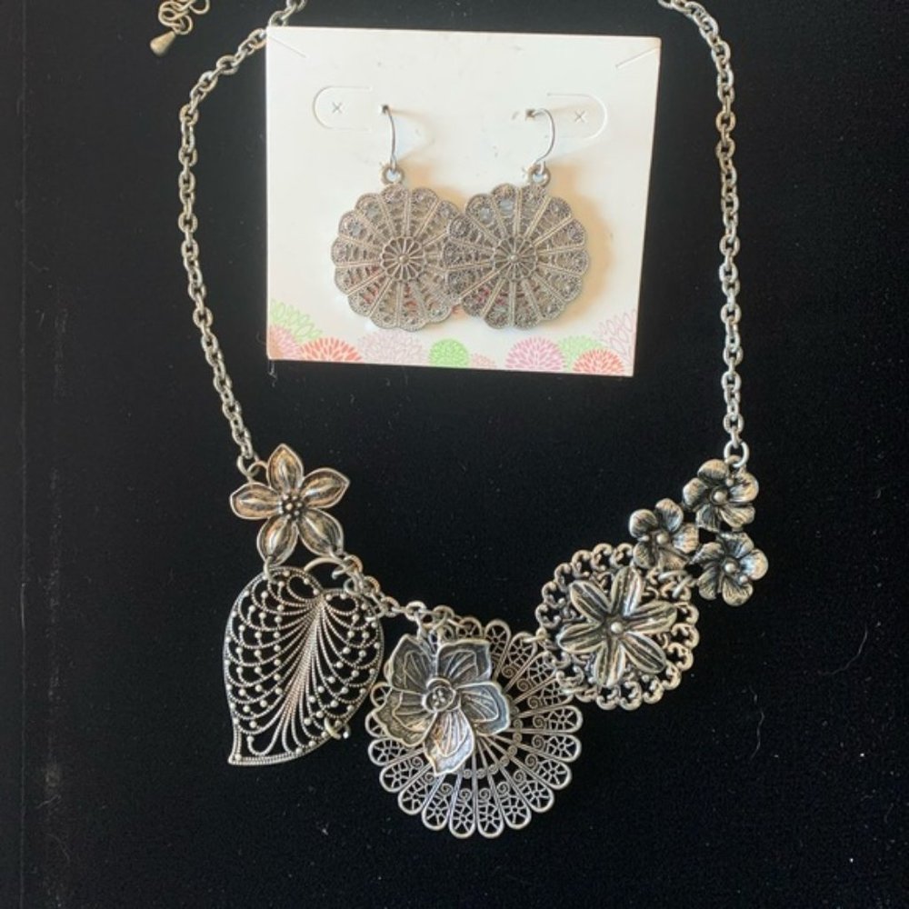 Necklace + earrings